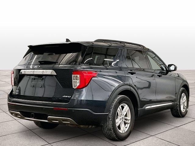 Used 2022 Ford Explorer XLT w/ Equipment Group 202A AWD/4WD image 11