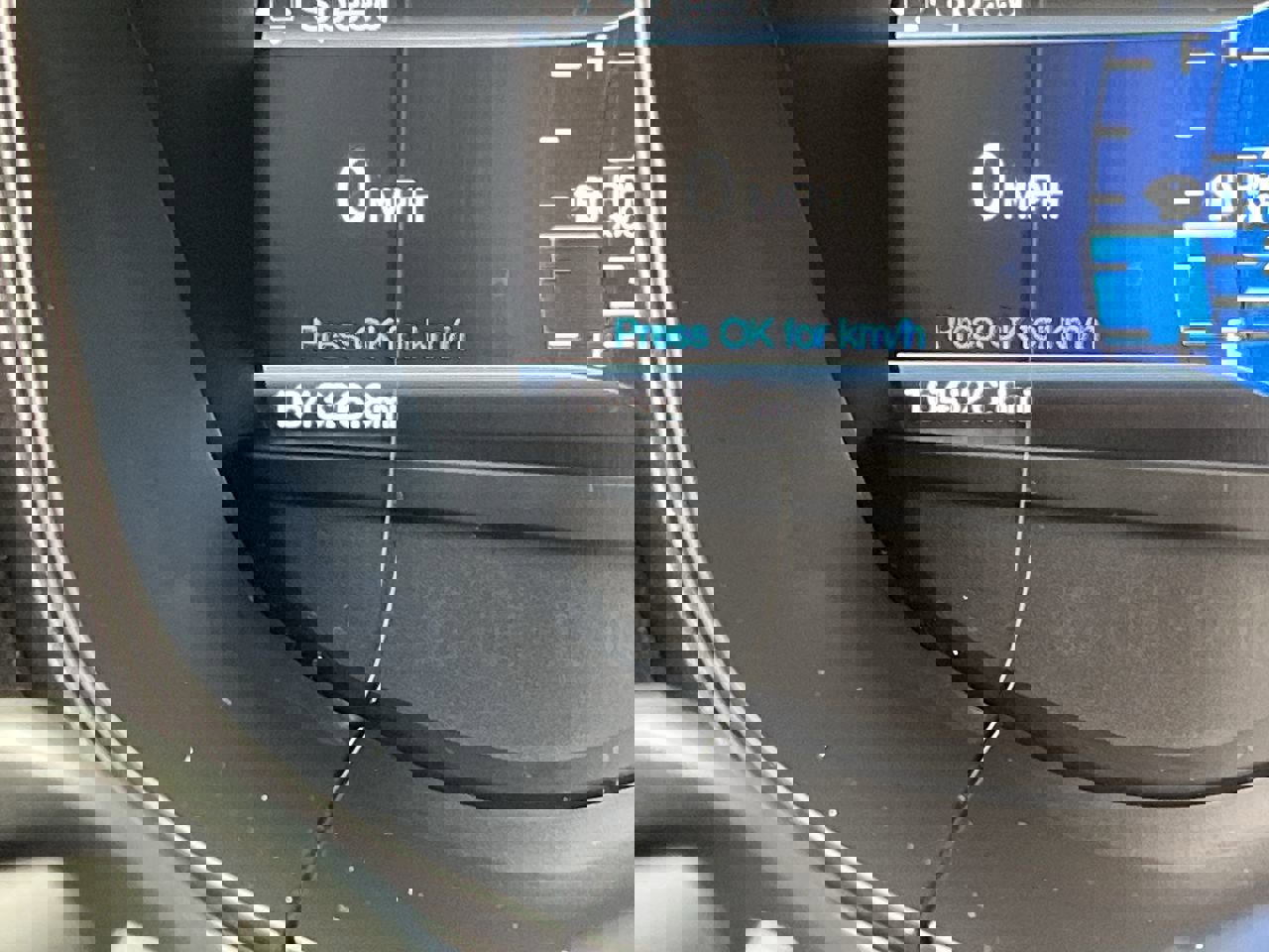 Used 2018 Ford Fusion SE w/ Equipment Group 201A FWD image 15