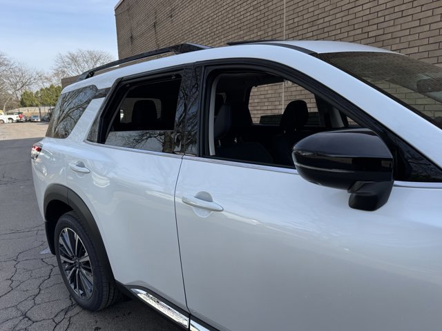 New 2026 Nissan Pathfinder Platinum w/ Cargo Package image 5