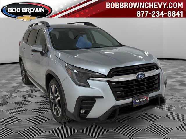 Used 2023 Subaru Ascent Limited image 1