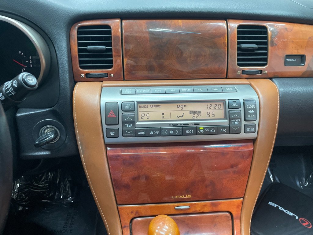 Used 2002 Lexus SC 430 Convertible image 31