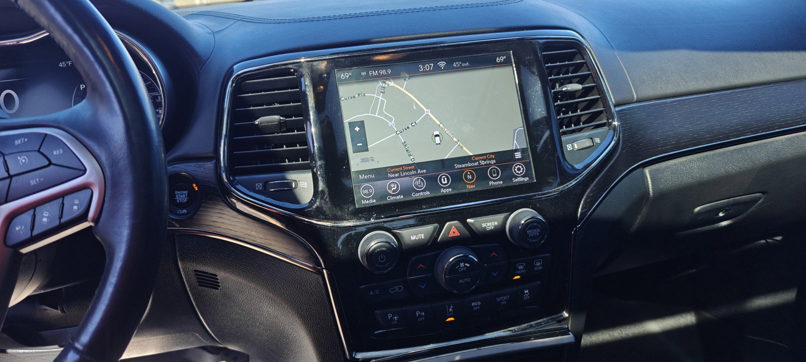 Used 2020 Jeep Grand Cherokee High Altitude image 32