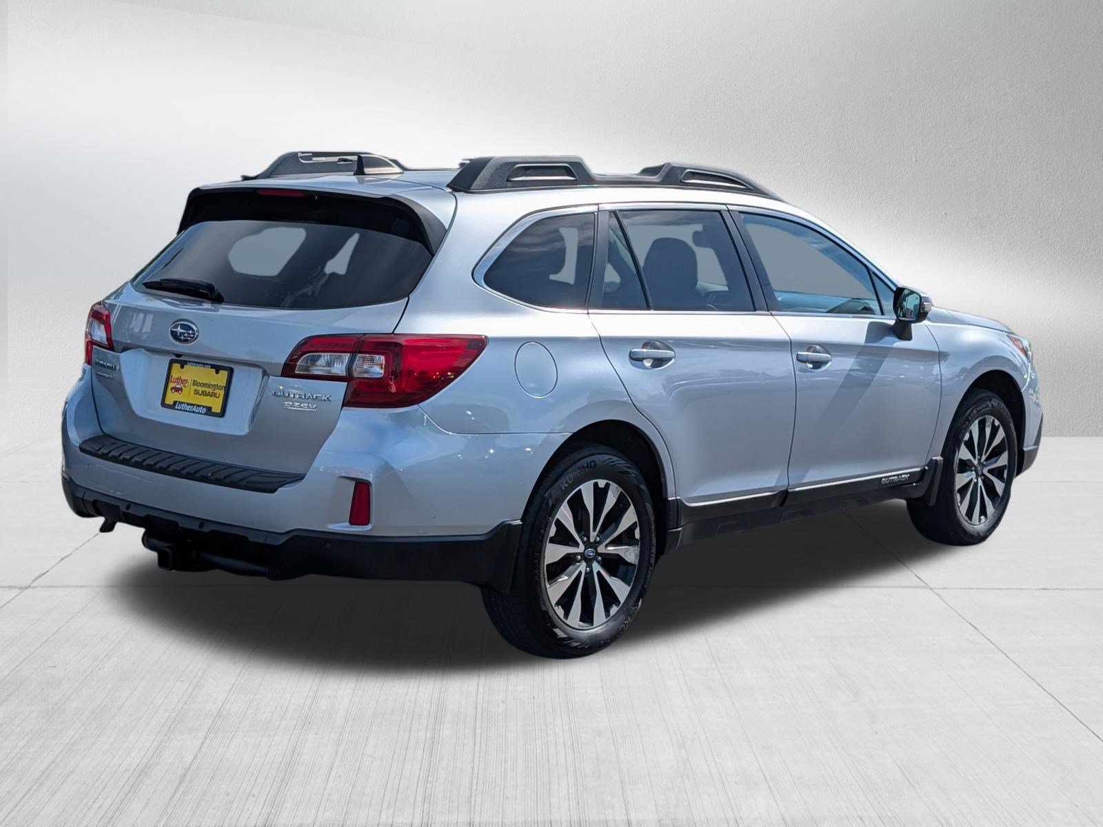 Used 2017 Subaru Outback 2.5i Limited AWD/4WD image 7