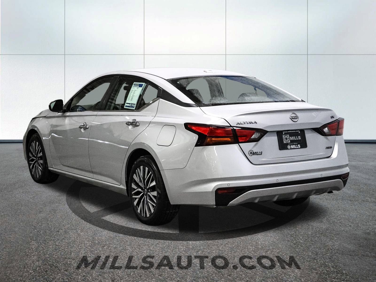 Used 2024 Nissan Altima 2.5 SV image 5