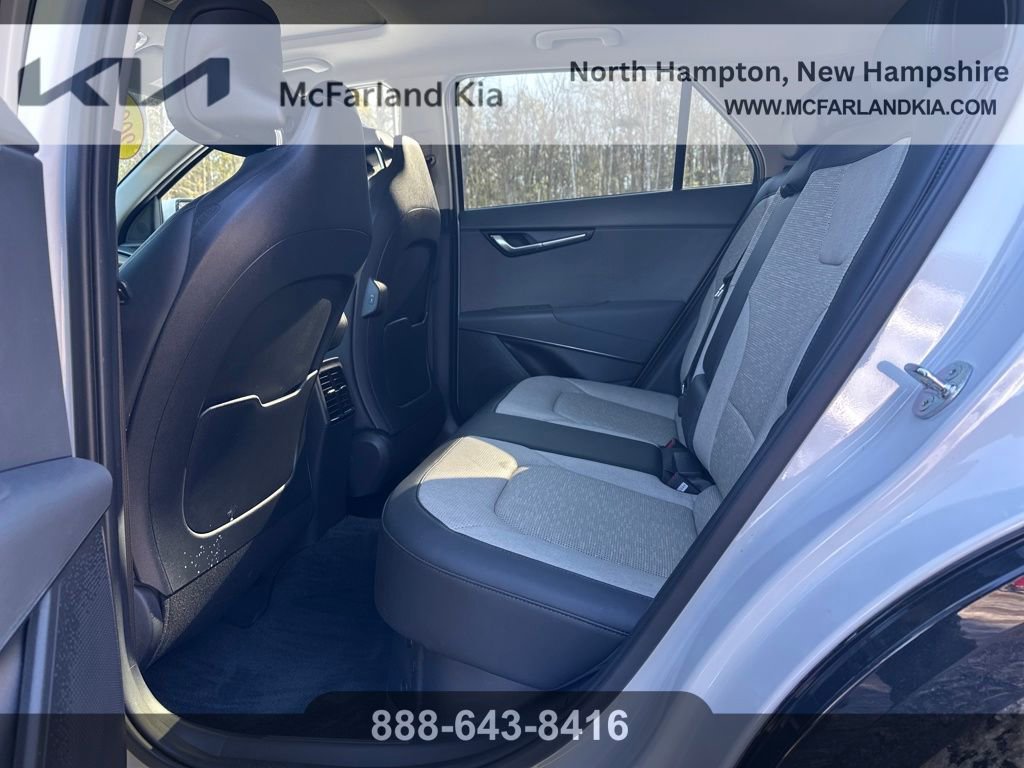 Used 2024 Kia Niro SX image 28