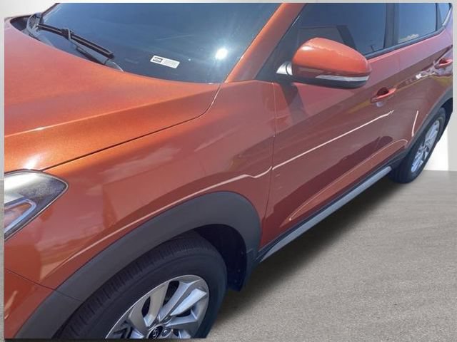 Used 2017 Hyundai Tucson SE Plus AWD/4WD image 3