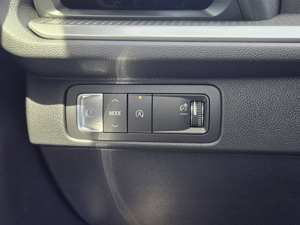 New 2026 Chevrolet Traverse LT FWD image 23