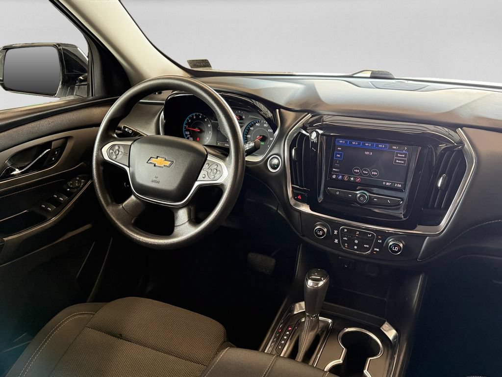 Used 2020 Chevrolet Traverse LS FWD image 4