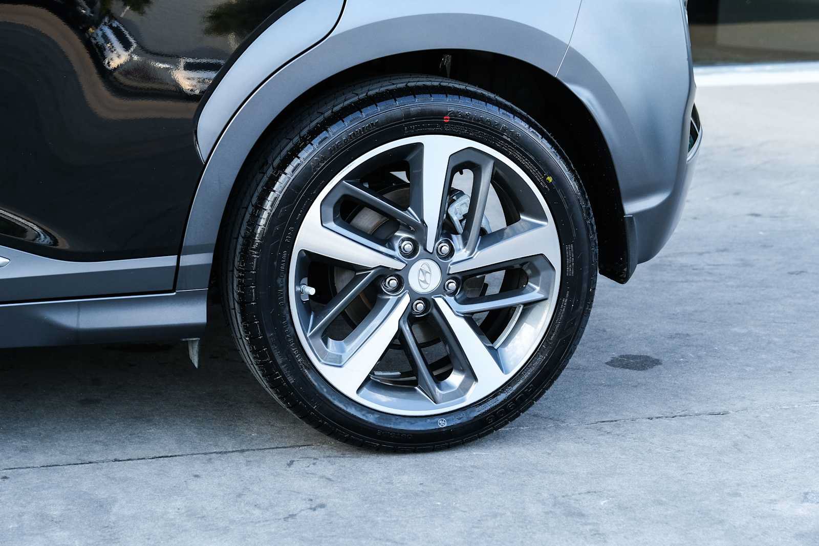 Used 2018 Hyundai Kona Ultimate FWD image 19