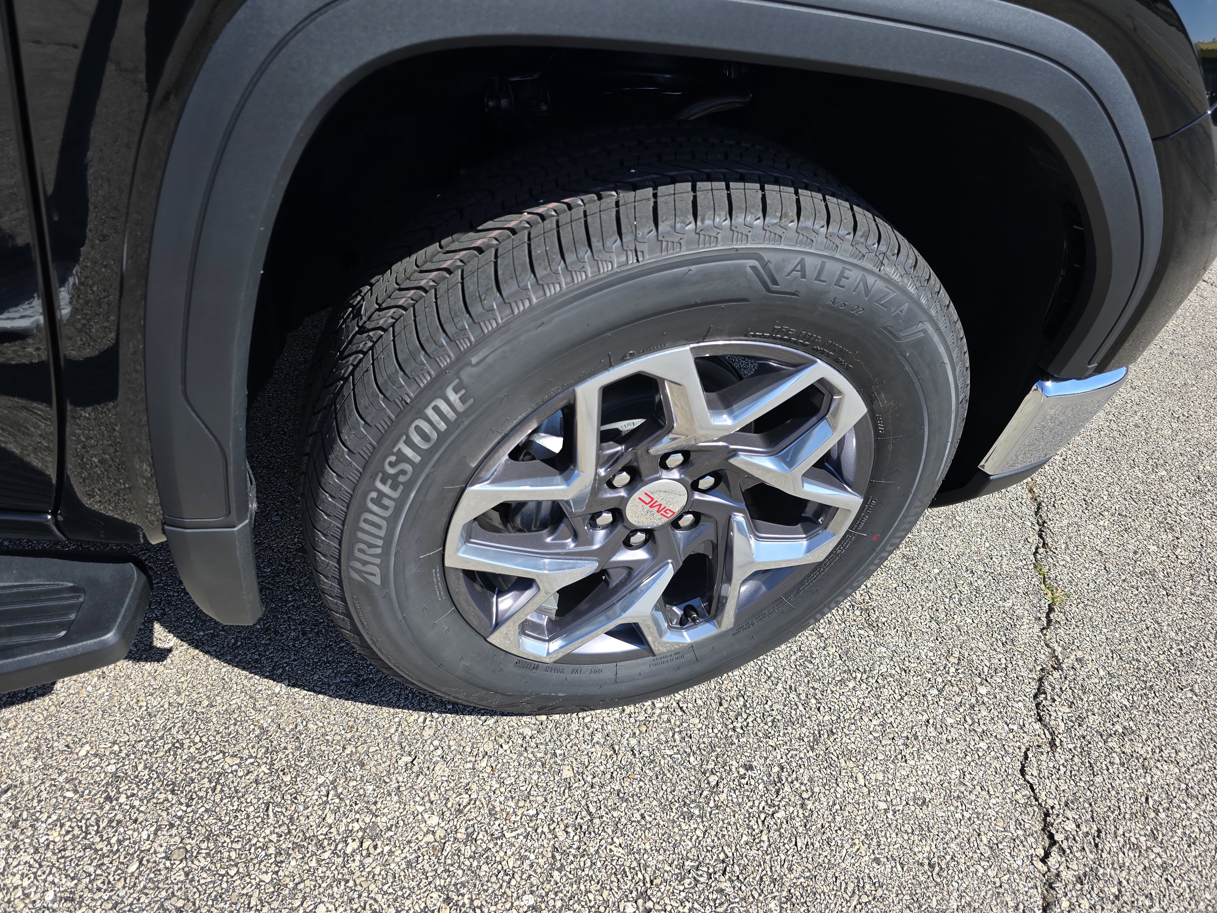 New 2025 GMC Sierra 1500 SLT w/ SLT Convenience Package image 11