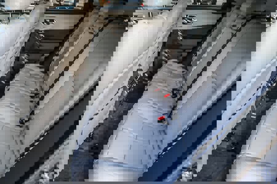 New 2026 Land Rover Range Rover Velar Dynamic SE image 18