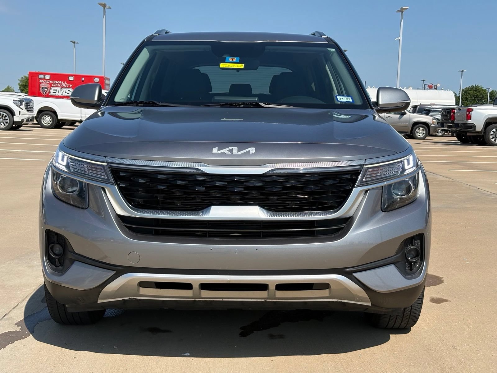 Used 2022 Kia Seltos S FWD image 2