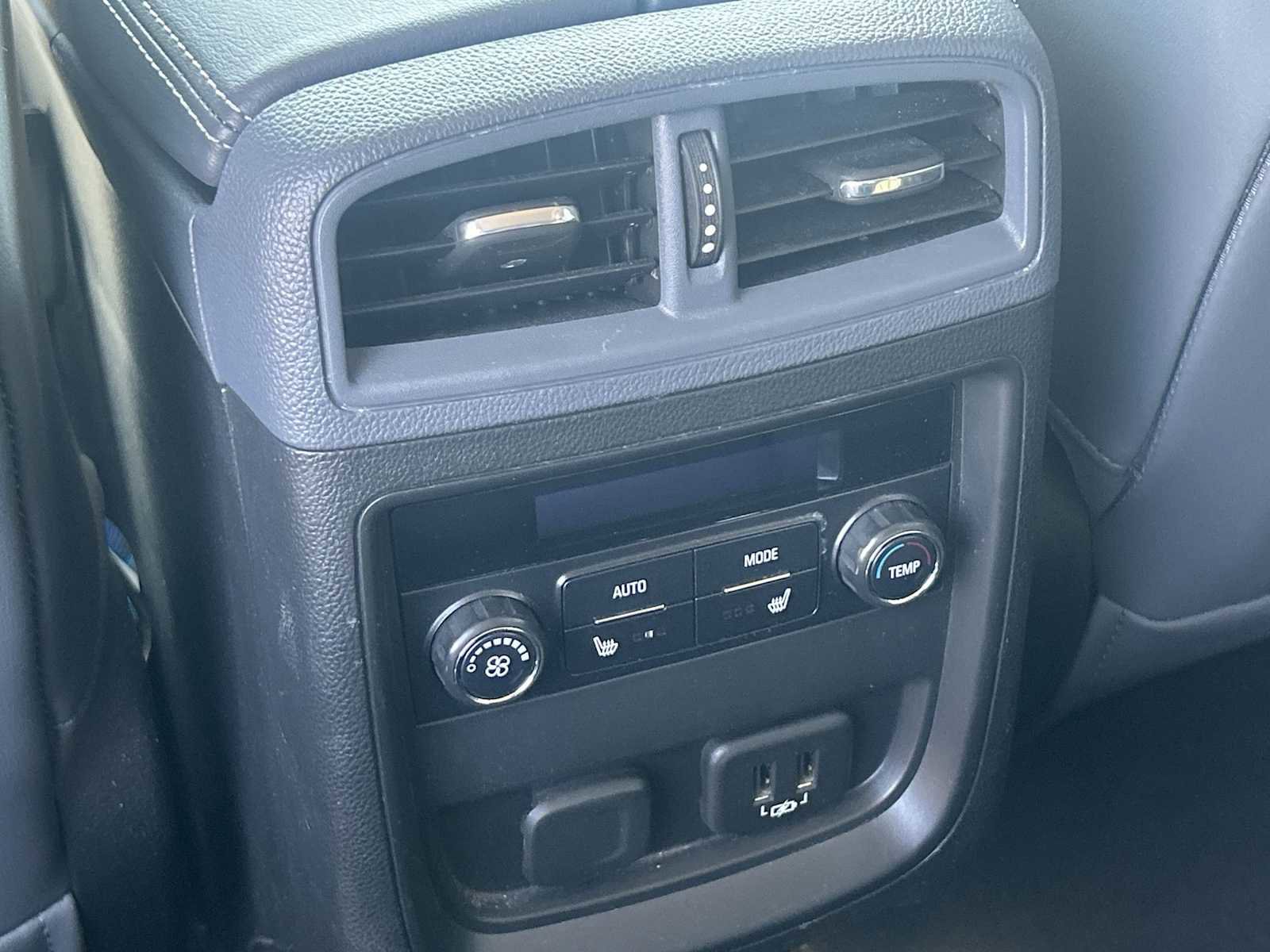 Used 2019 Buick Envision Essence image 29