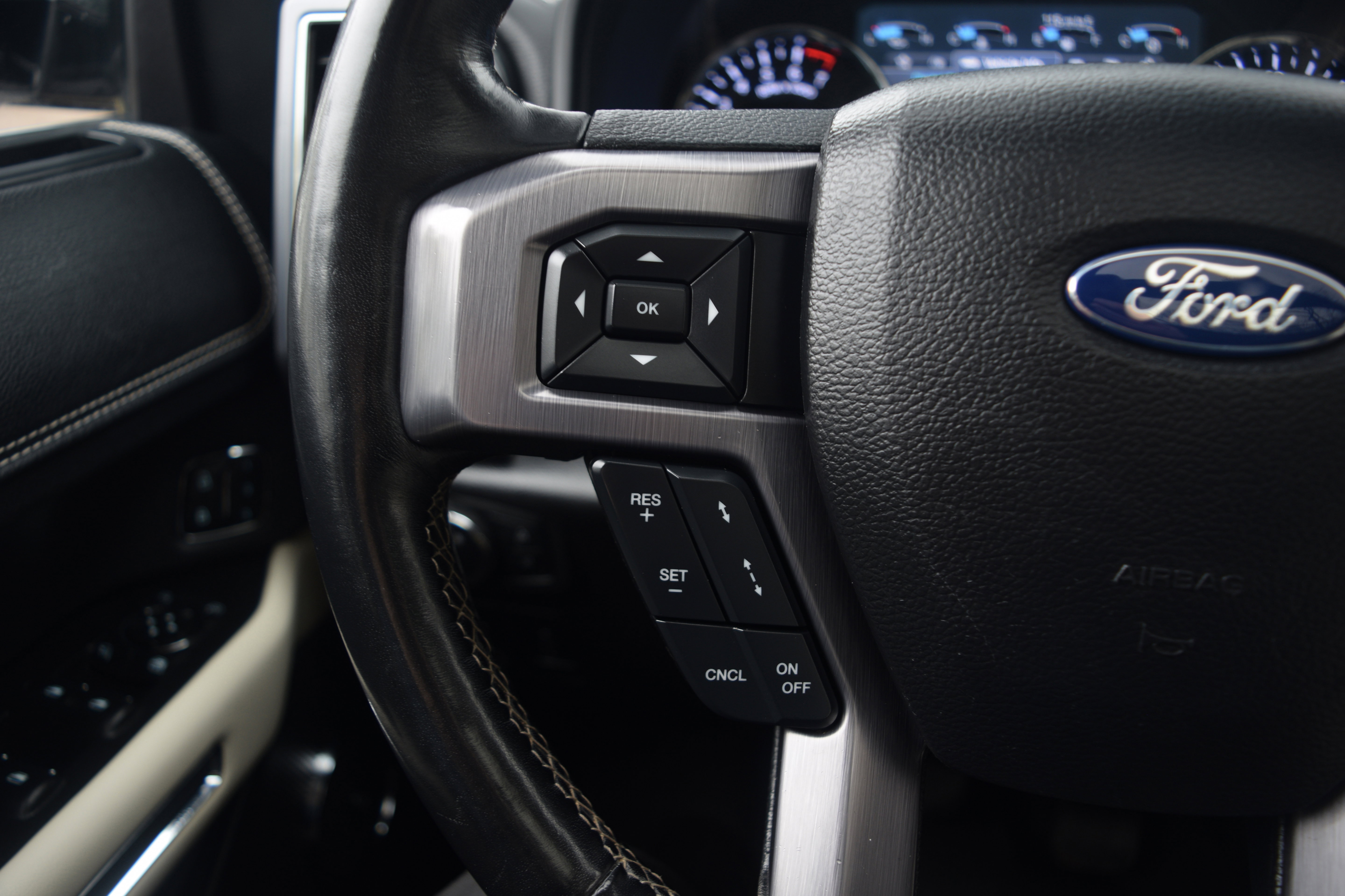 Used 2019 Ford Expedition Platinum image 6