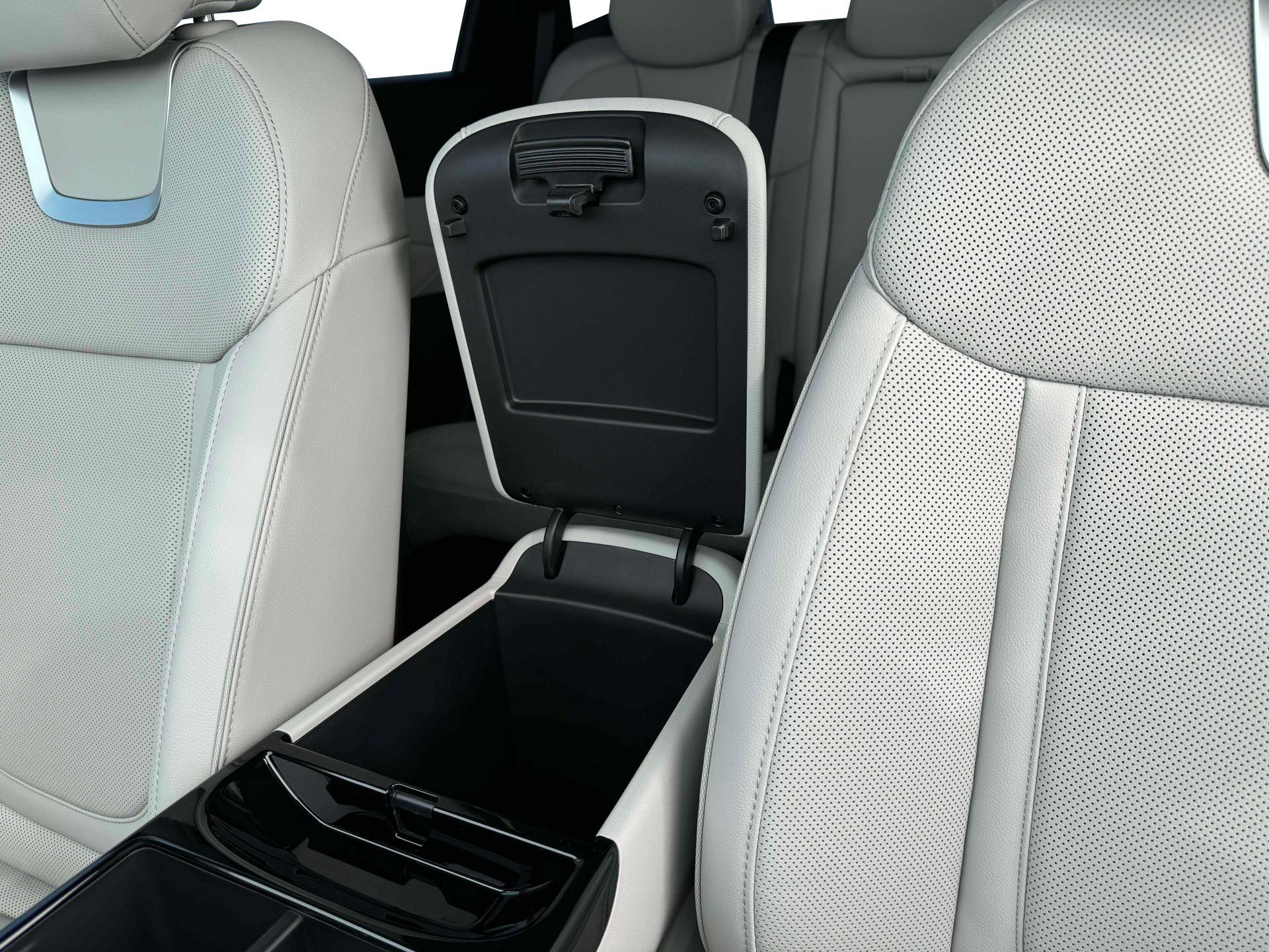 New 2025 Hyundai Tucson Limited w/ Tow & Go Package image 18