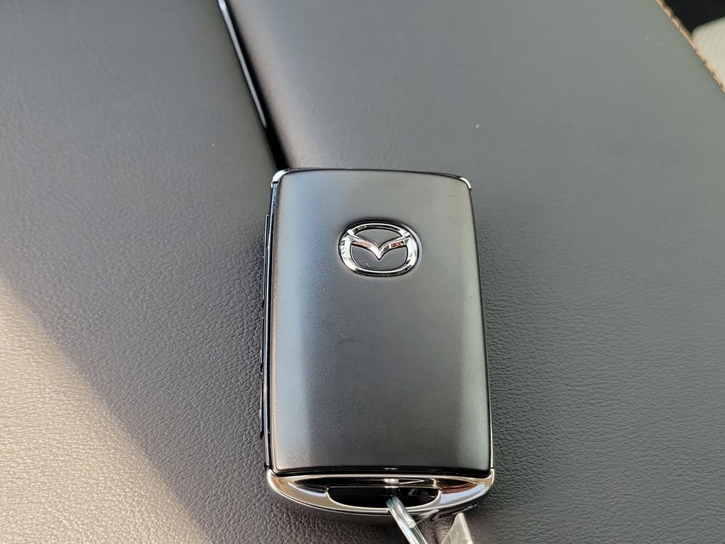 New 2026 MAZDA CX-90 3.3 Turbo w/ Preferred Package AWD/4WD image 36