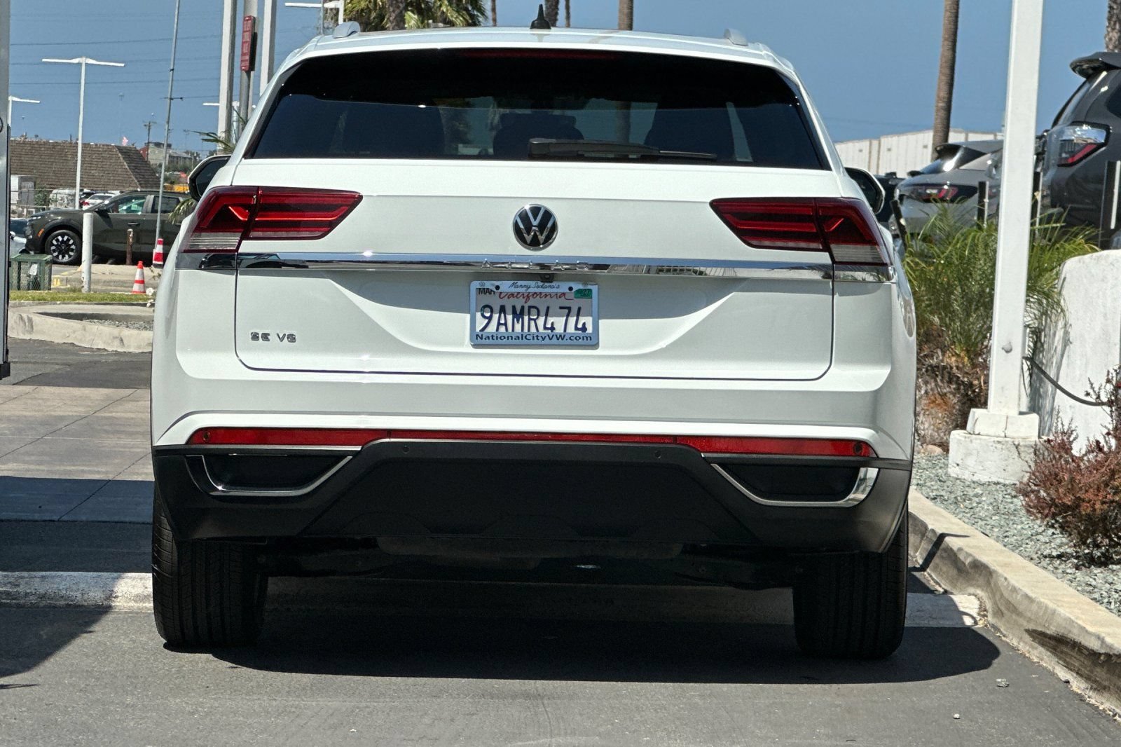 Used 2022 Volkswagen Atlas Cross Sport SE w/ Panoramic Sunroof Package FWD image 5