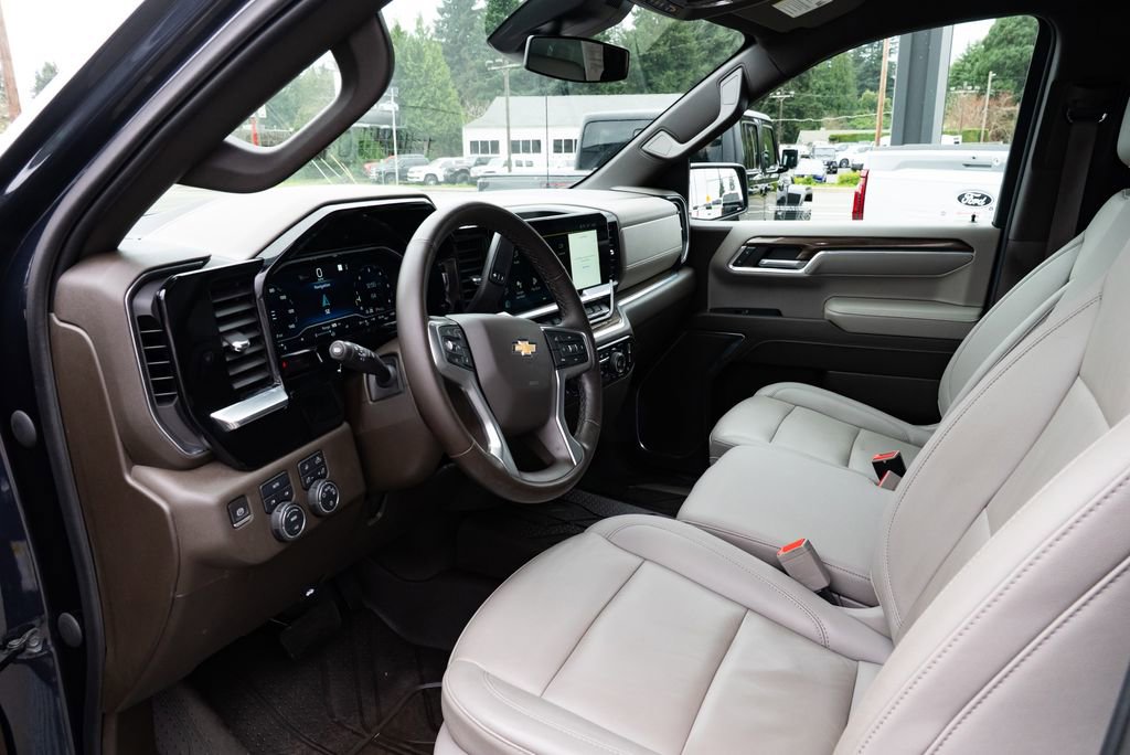 Used 2023 Chevrolet Silverado 1500 LT w/ Leather Package image 20