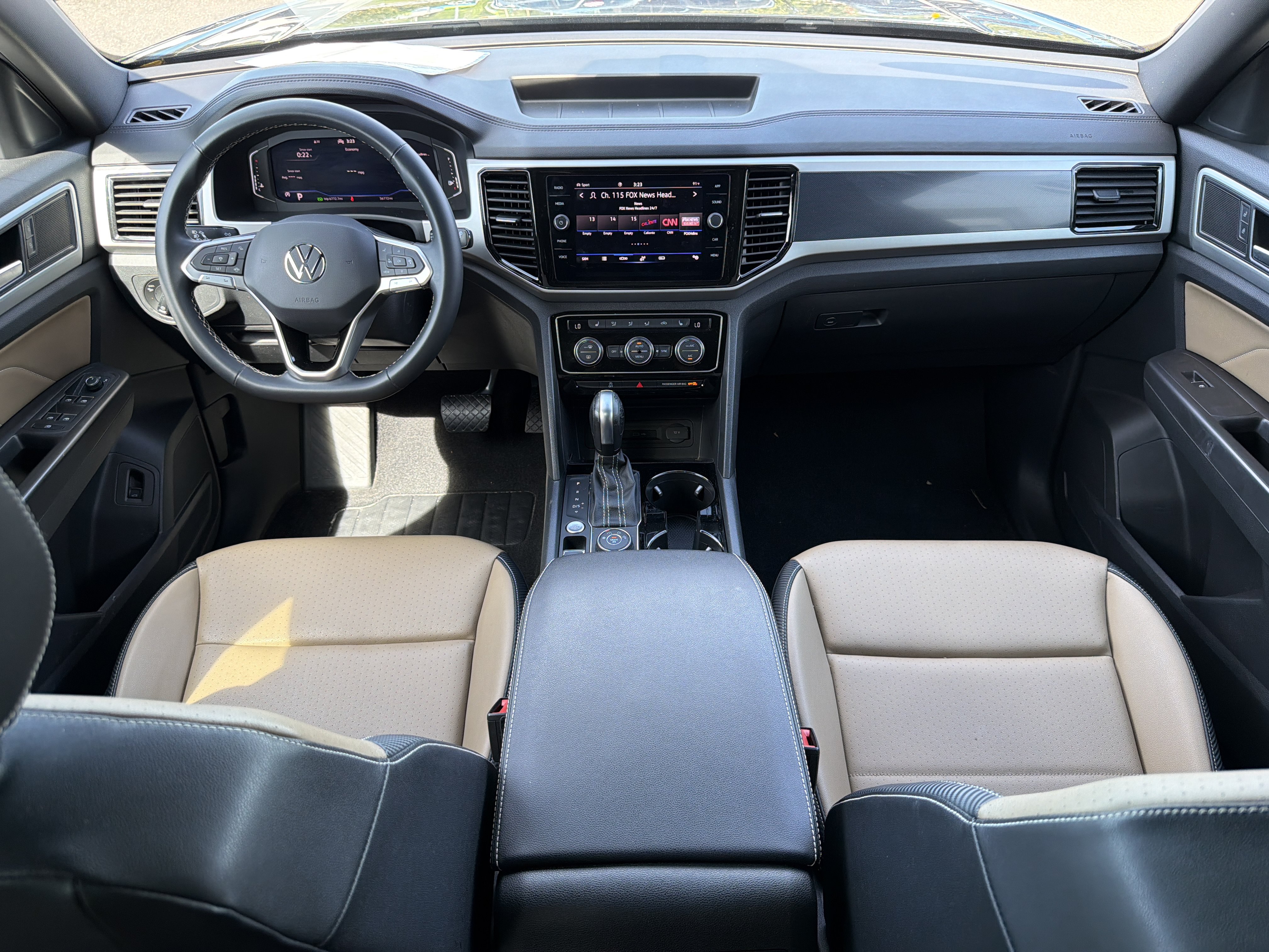 Certified 2023 Volkswagen Atlas Cross Sport SE w/ Panoramic Sunroof Package AWD/4WD image 26