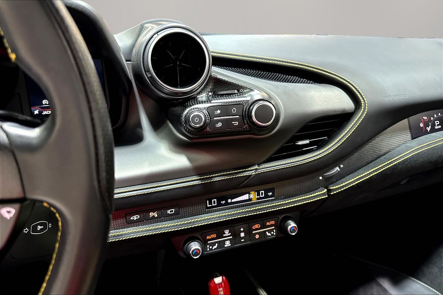Used 2023 Ferrari F8 Spider RWD image 10