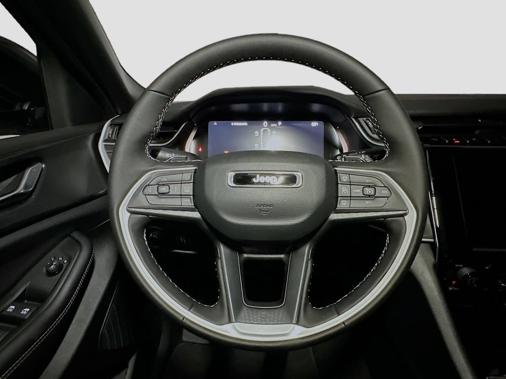 New 2025 Jeep Grand Cherokee L Altitude AWD/4WD image 11