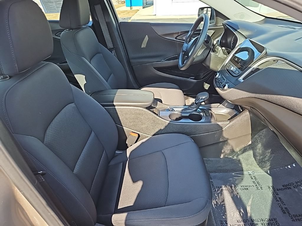 Used 2025 Chevrolet Malibu LT FWD image 21