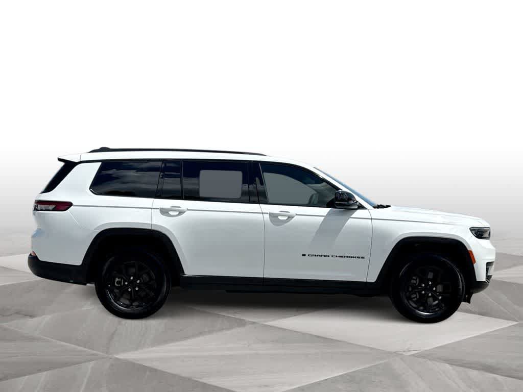 Used 2024 Jeep Grand Cherokee L Laredo AWD/4WD image 8