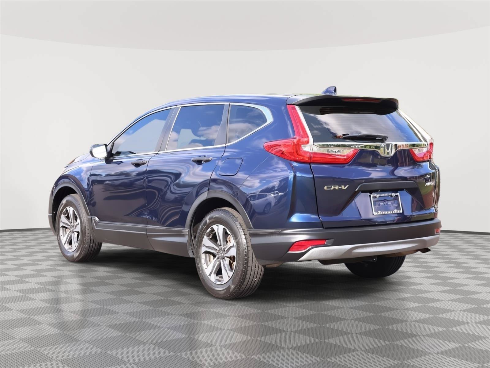 Used 2019 Honda CR-V LX image 5