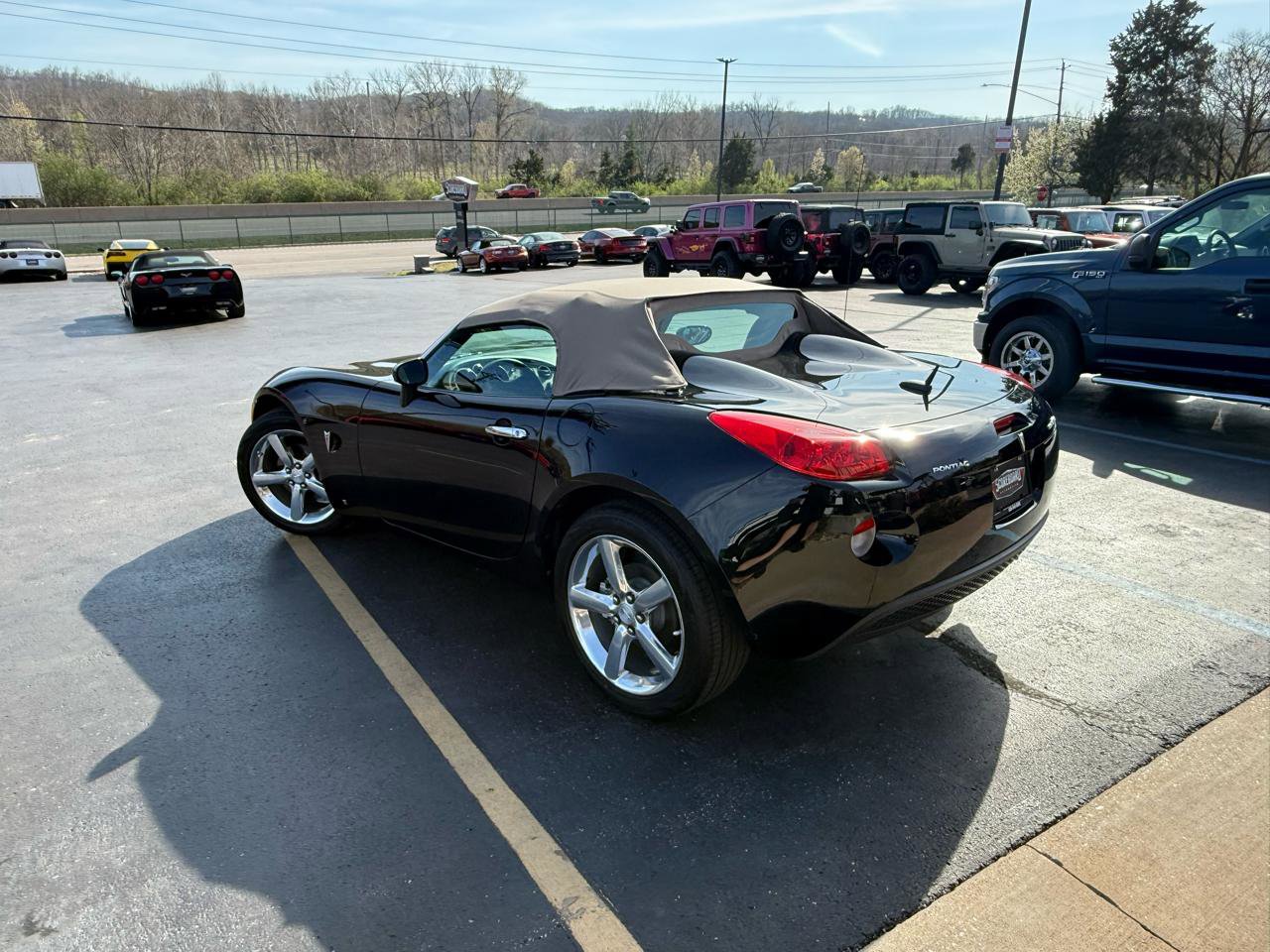 Used 2009 Pontiac Solstice Convertible w/ Premium Package image 5