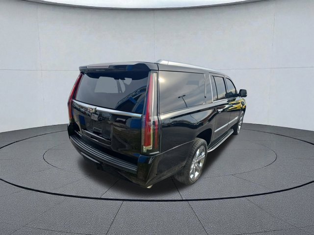 Used 2018 Cadillac Escalade ESV Premium Luxury image 5