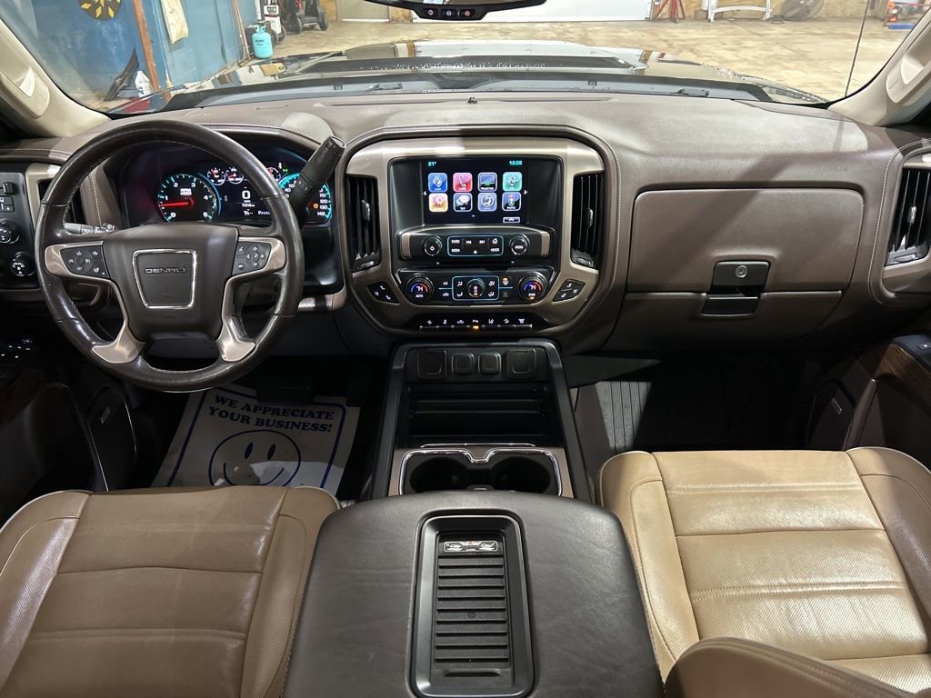 Used 2017 GMC Sierra 2500 Denali image 2