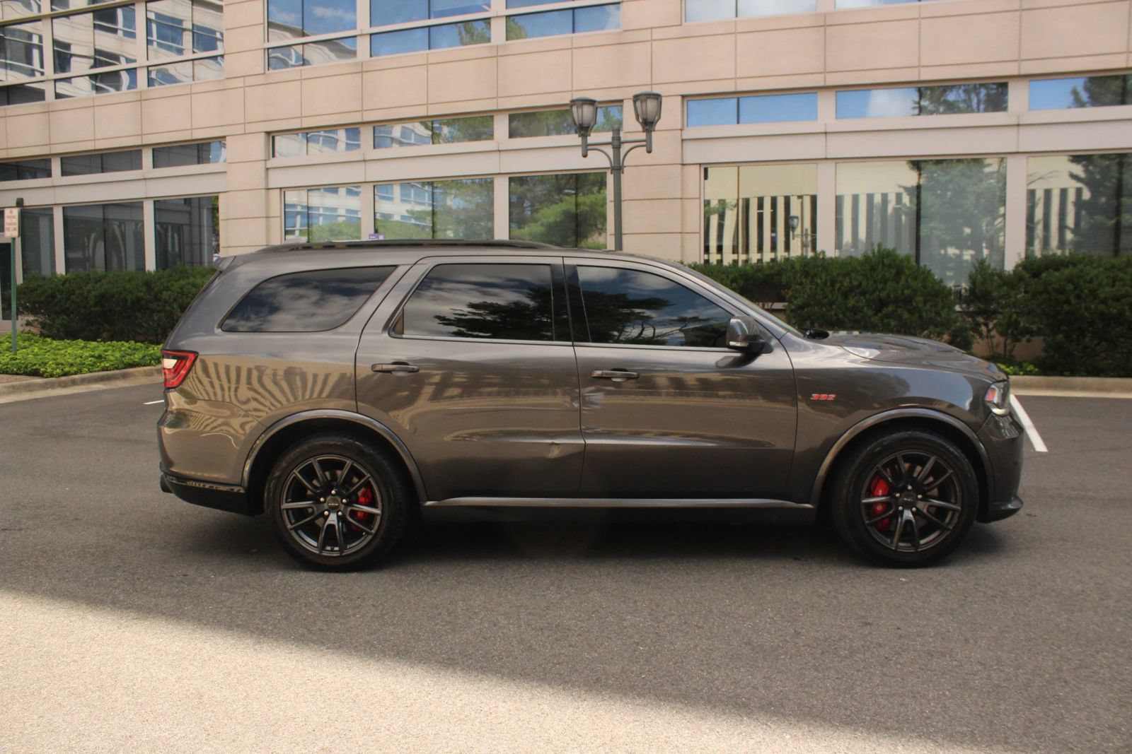Used 2018 Dodge Durango SRT w/ Technology Group AWD/4WD image 6