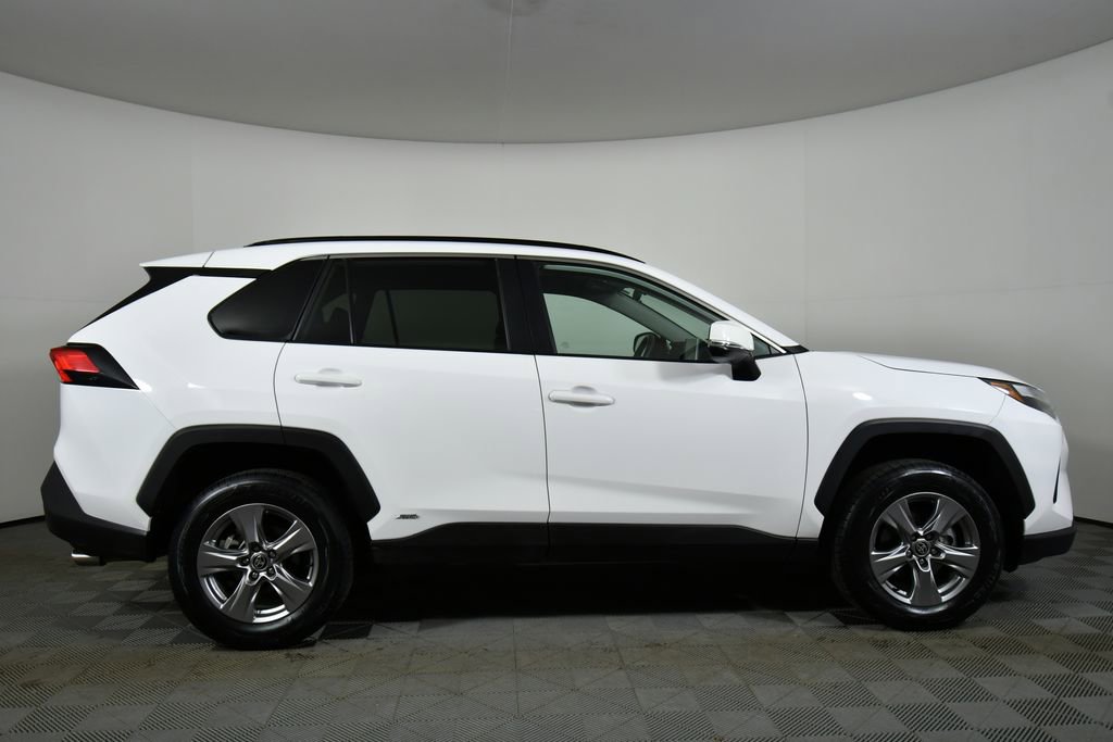 Used 2025 Toyota RAV4 XLE image 15