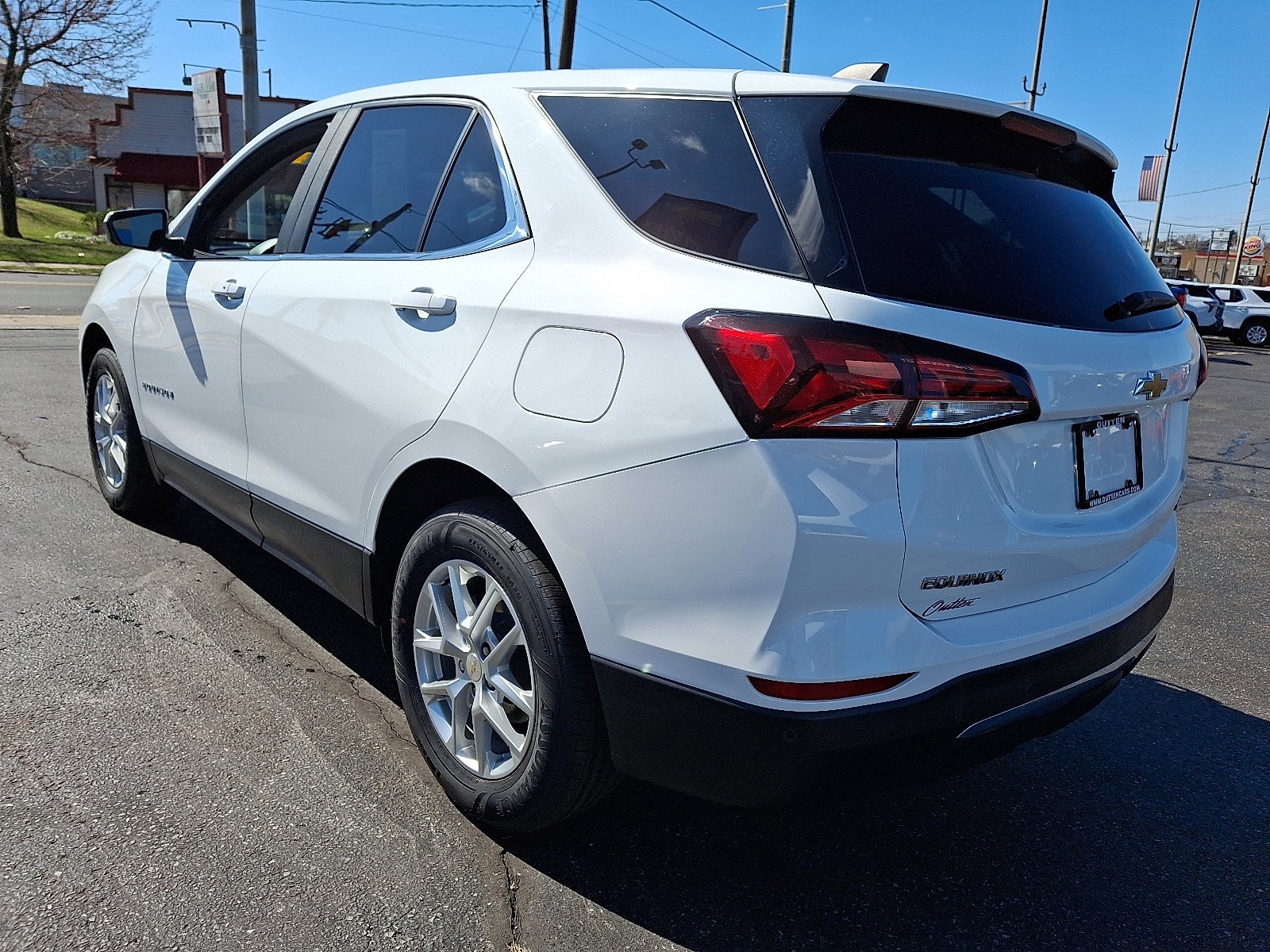 Used 2023 Chevrolet Equinox LT image 3