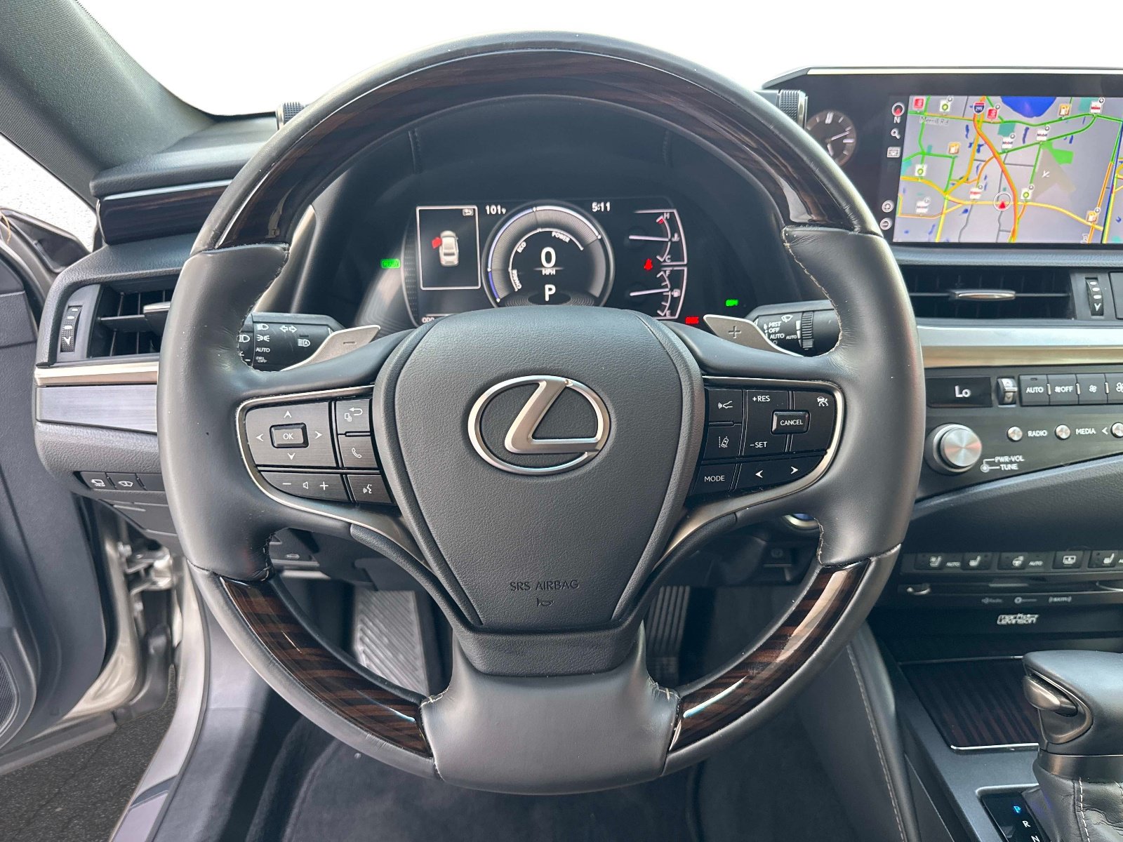 Used 2021 Lexus ES 300h Ultra Luxury w/ Accessory Package 2 FWD image 27