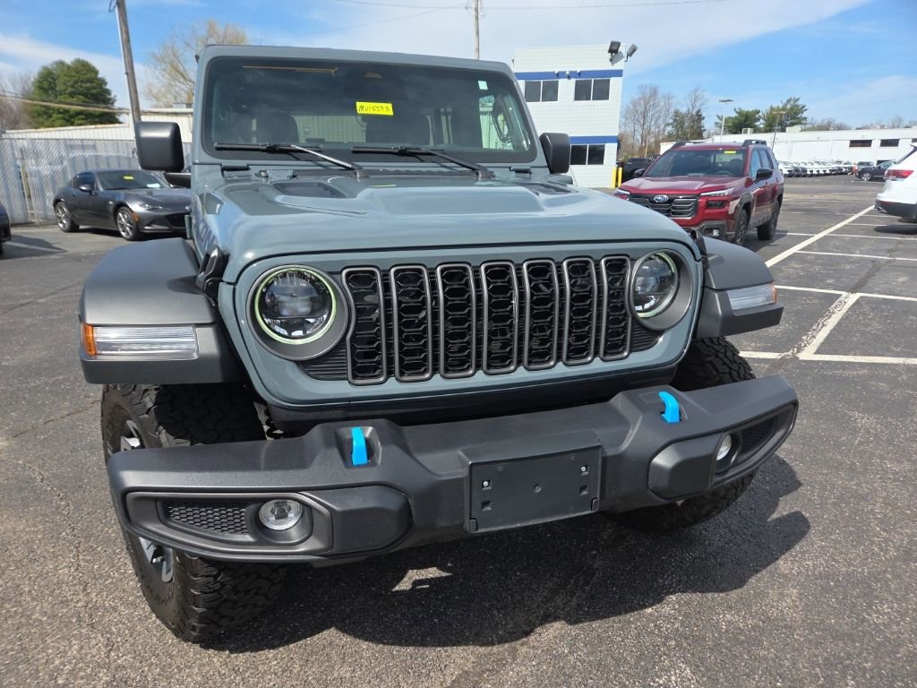 Used 2025 Jeep Wrangler Unlimited Rubicon 4xe image 11