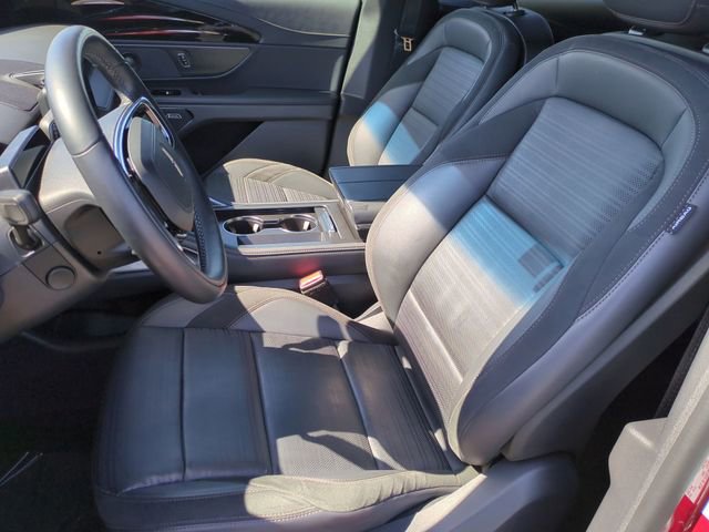 Used 2024 Lincoln Nautilus Reserve w/ Equipment Group 202A image 11