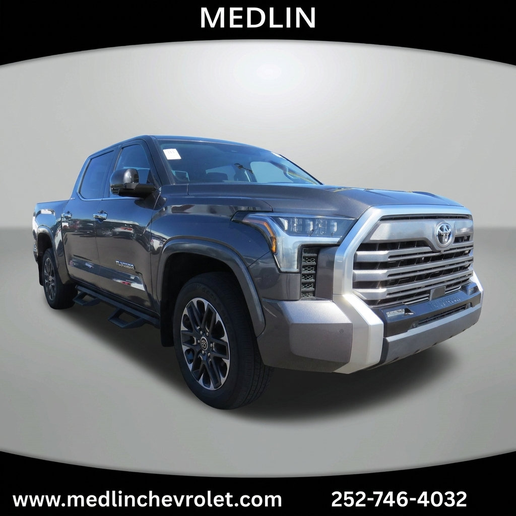 Used 2023 Toyota Tundra Limited AWD/4WD image 3