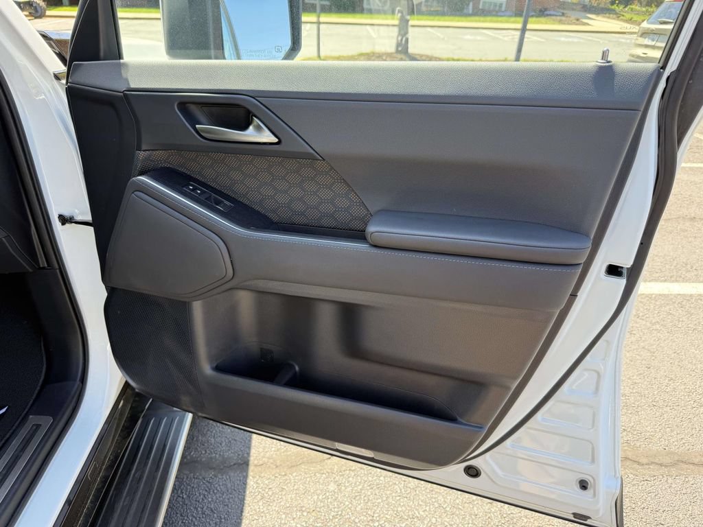 Used 2024 Lexus GX 550 AWD/4WD image 15
