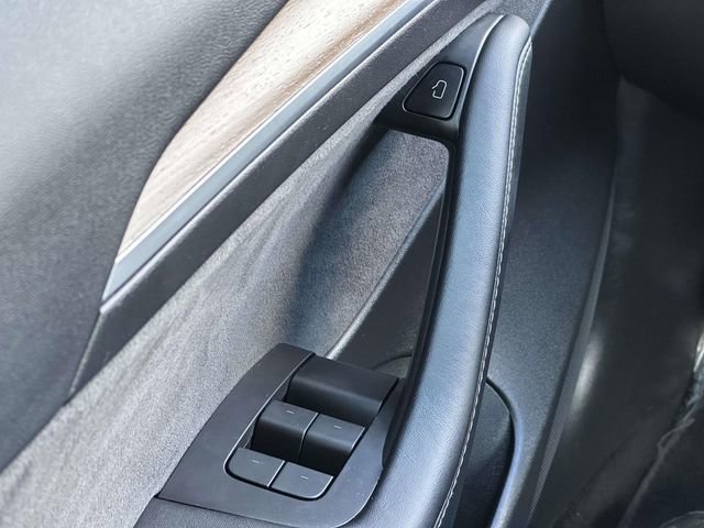 Used 2022 Tesla Model 3 Long Range image 13
