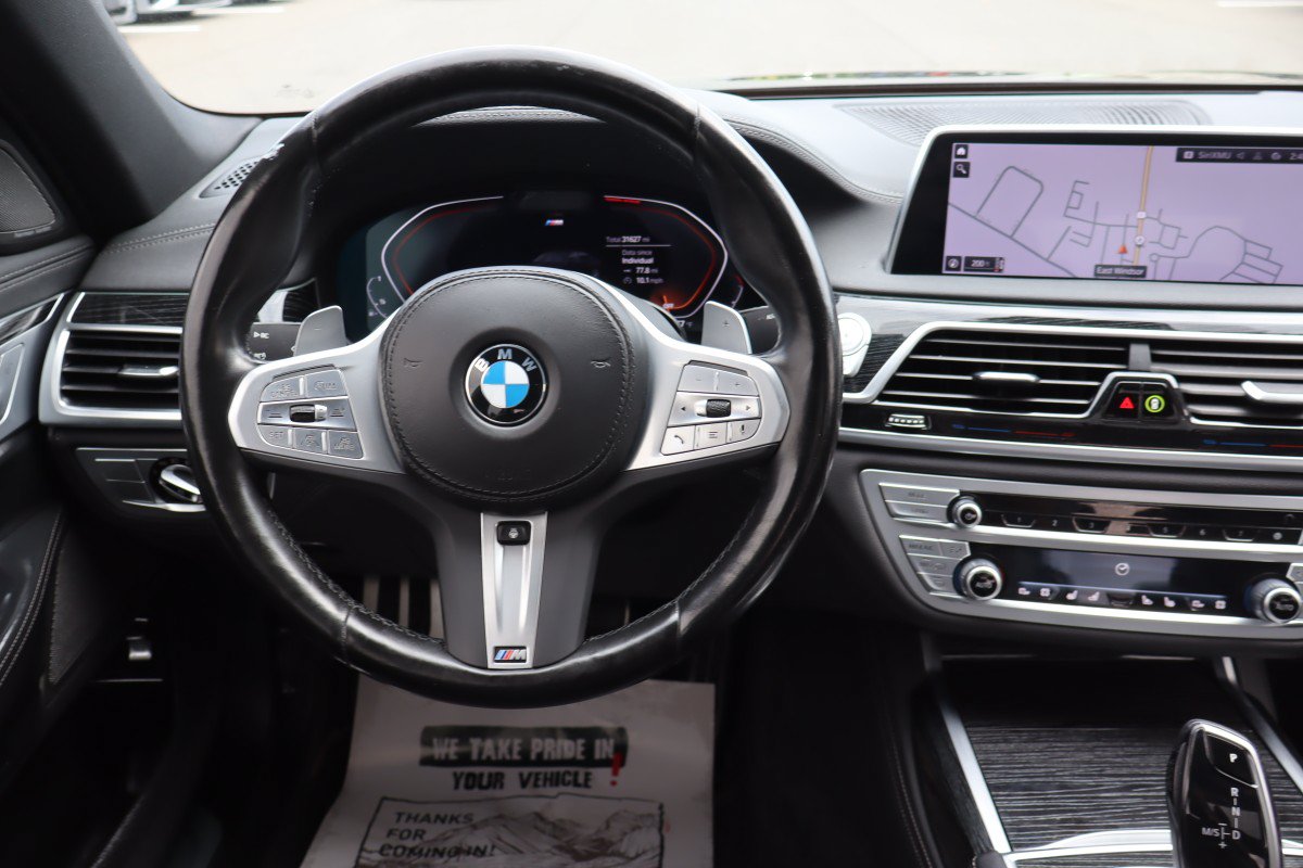 Used 2022 BMW 750i xDrive w/ Luxury Rear Seating Package AWD/4WD image 12