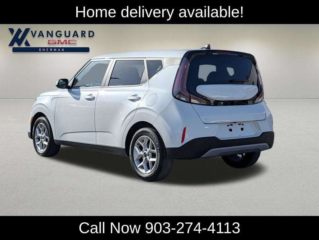 Used 2025 Kia Soul LX w/ LX Technology Package FWD image 5