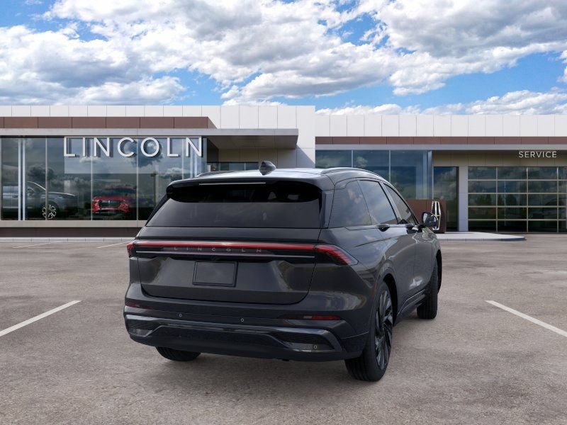 New 2026 Lincoln Nautilus Reserve w/ Jet Appearance Package AWD/4WD image 8