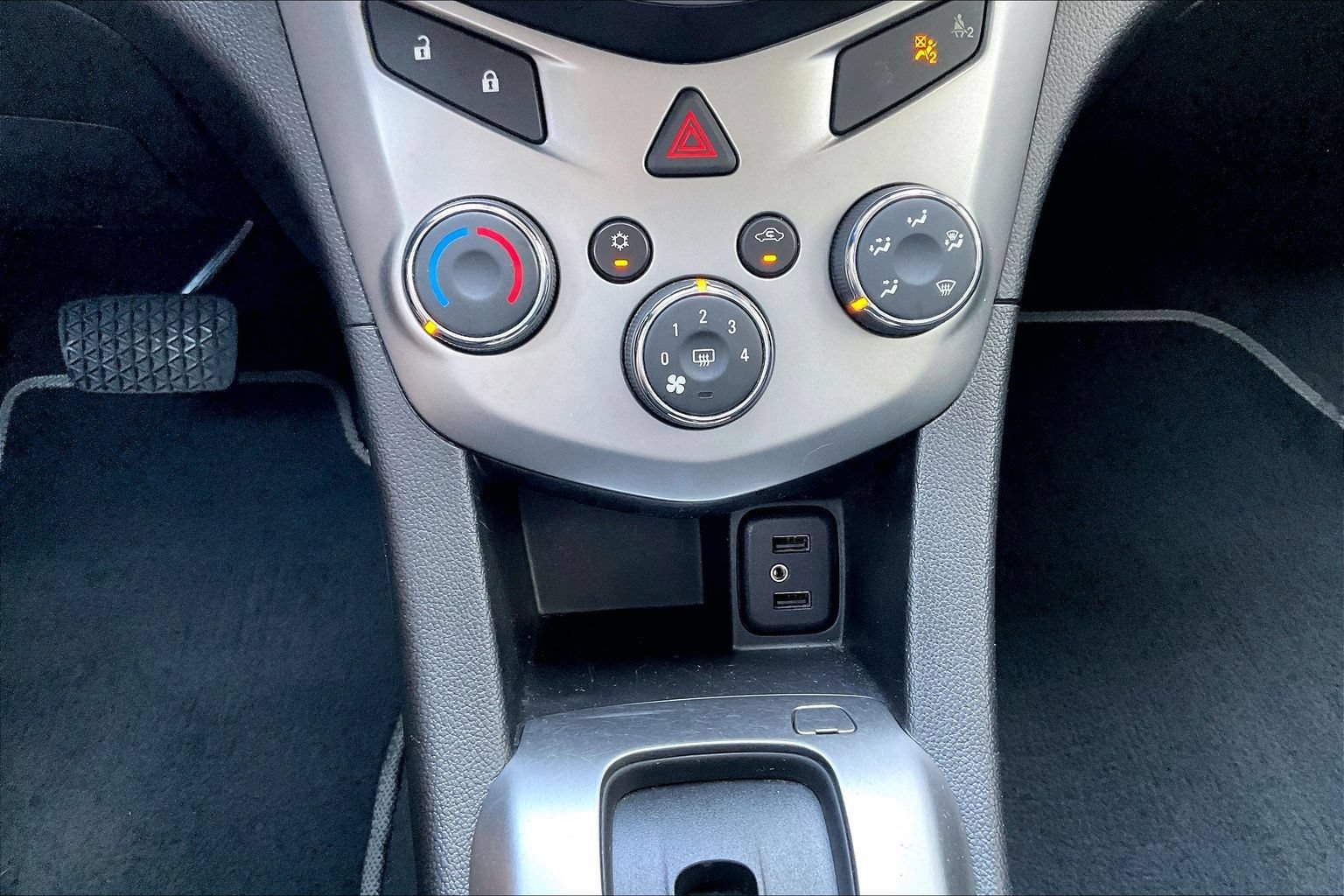 Used 2018 Chevrolet Sonic LT FWD image 14