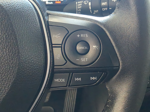 Used 2025 Toyota RAV4 Limited AWD/4WD image 17