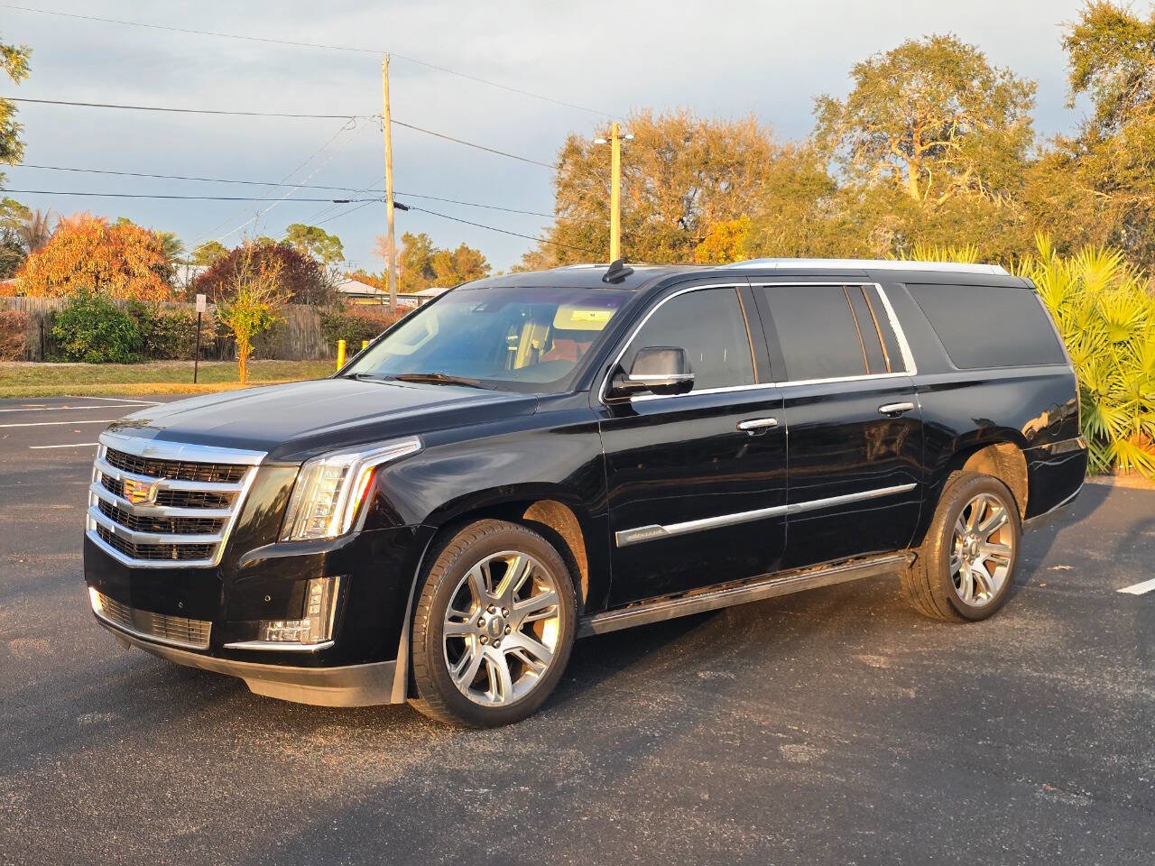 Used 2015 Cadillac Escalade ESV Premium image 3