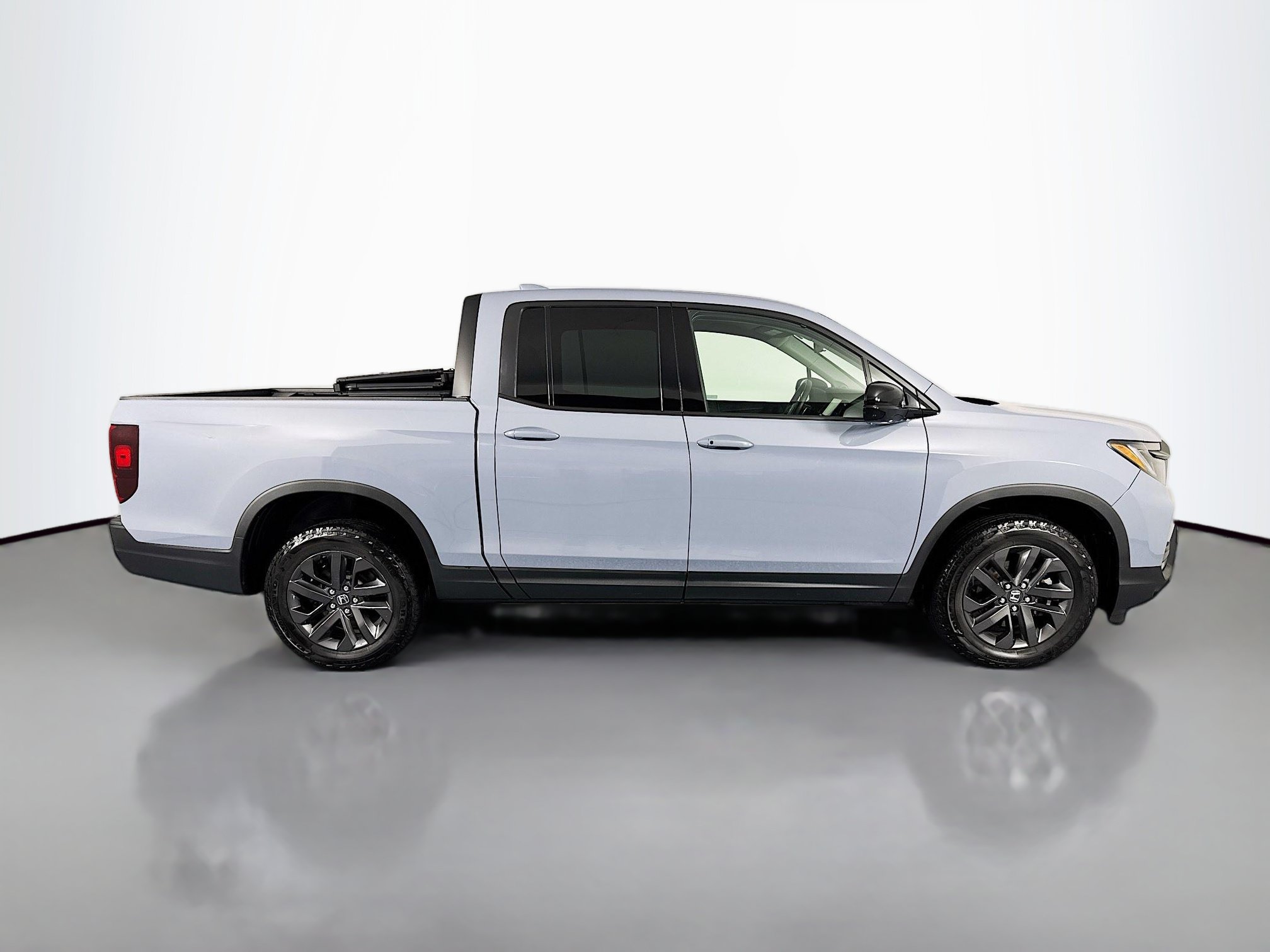 Certified 2023 Honda Ridgeline Sport image 4