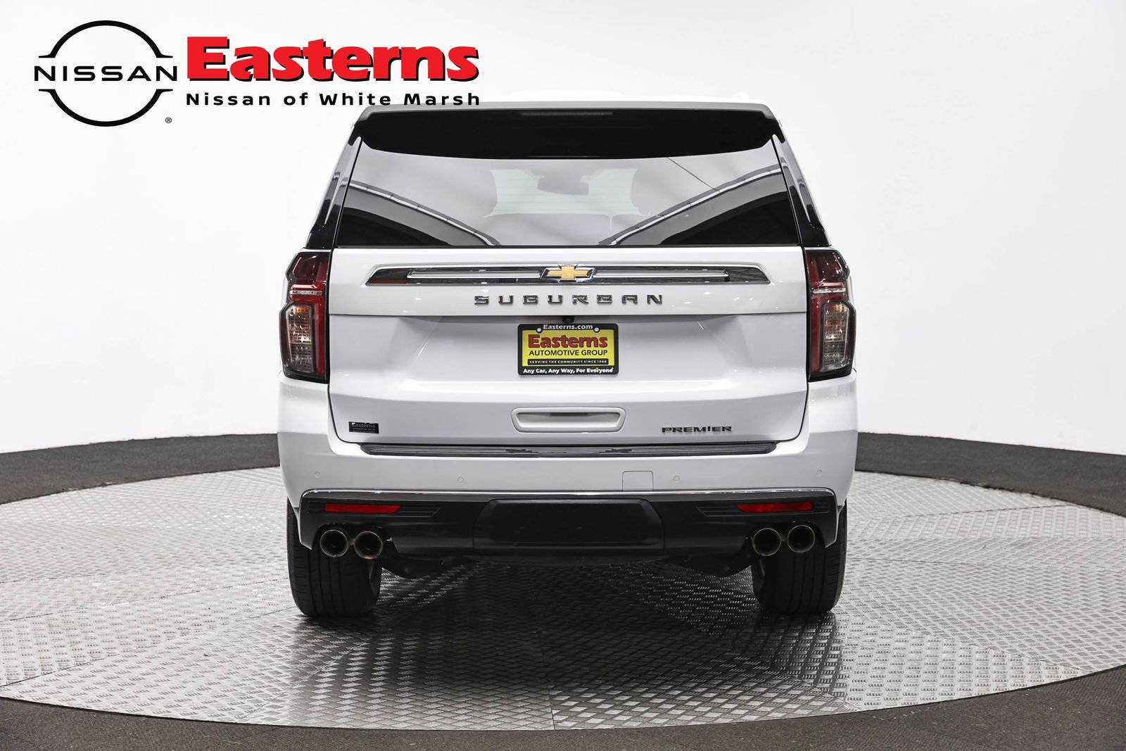 Used 2023 Chevrolet Suburban Premier RWD image 6