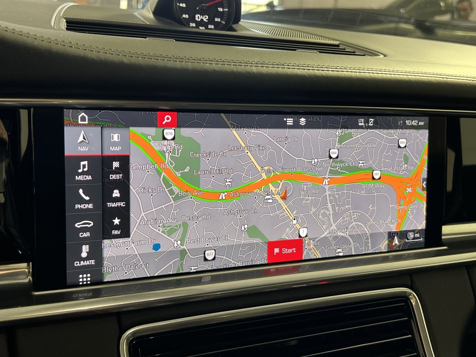 Used 2020 Porsche Panamera GTS image 19