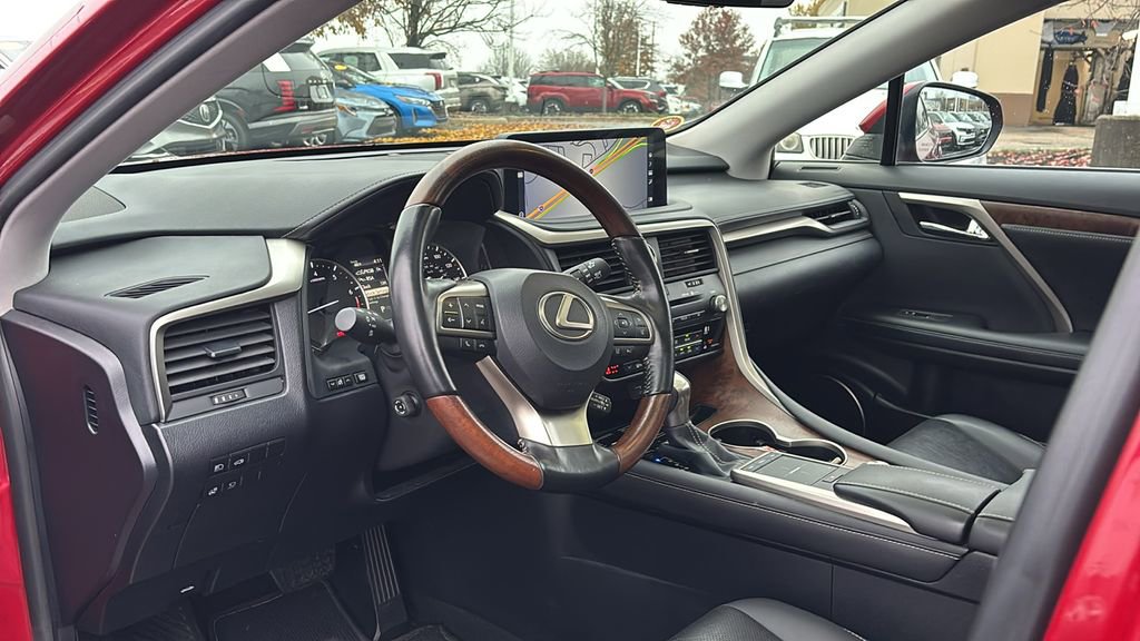 Used 2022 Lexus RX 350L Premium w/ Premium Package image 23